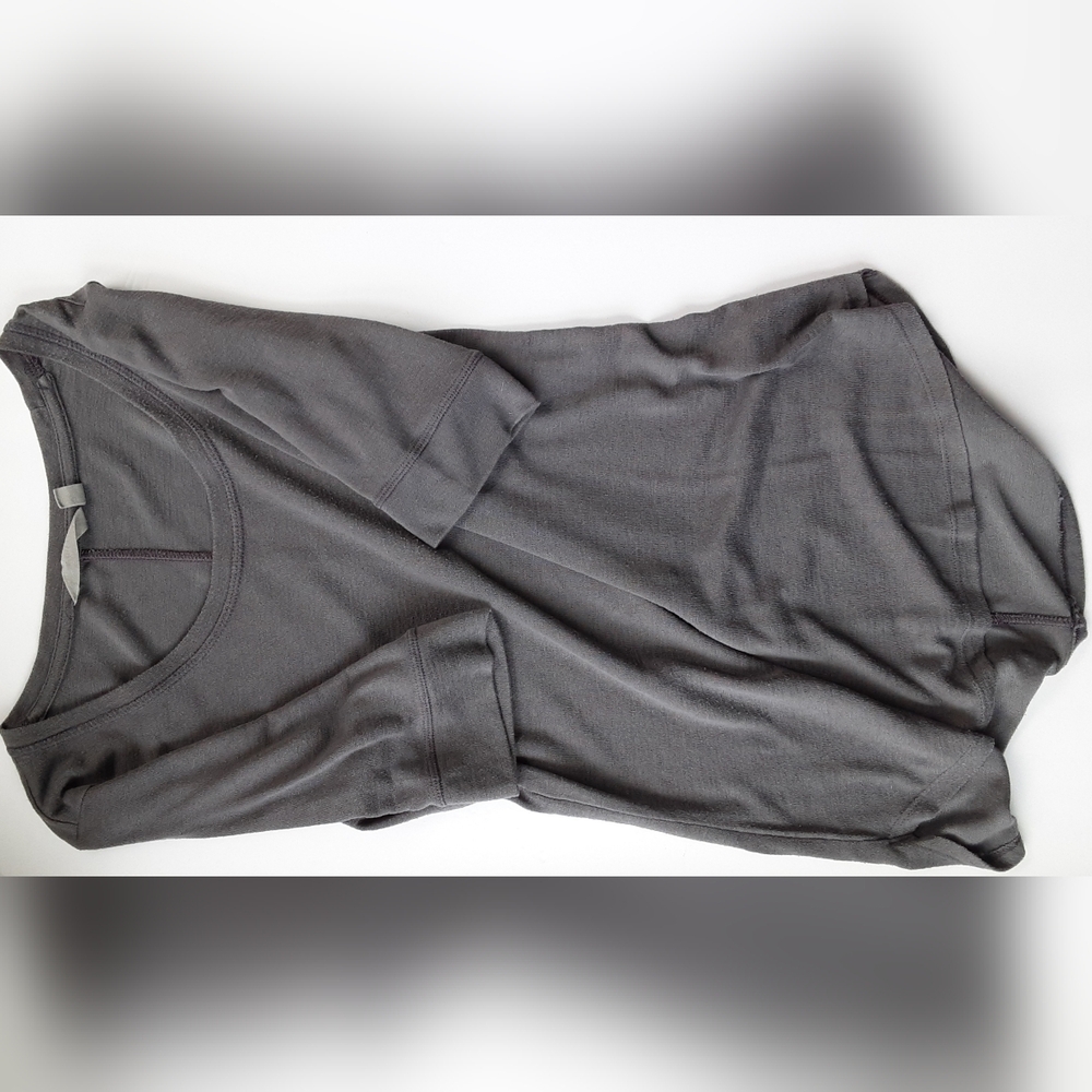 Athleta Scoopneck Shirt, BUNDLE, size Small Grey & Navy - Picture 4 of 5